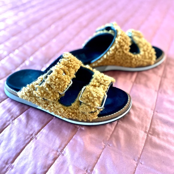 Jane Shoe Faux Shearling Buckled Strap Slide Sandals - Picture 2 of 10